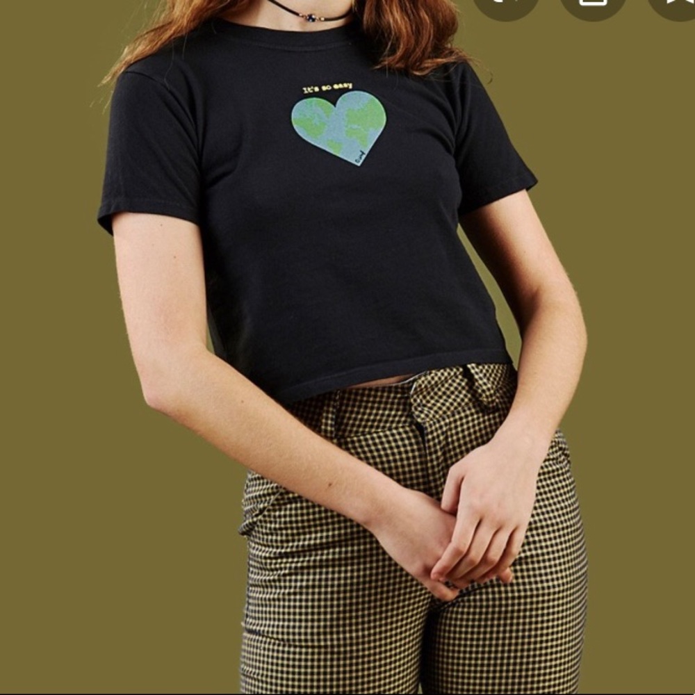 UNIF “it’s so easy” tee